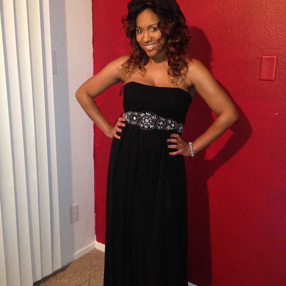 COPY - Formal black Dress